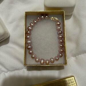 Classic Rose Pink Pearl bracelet with 18k Gold Clasp 7 in